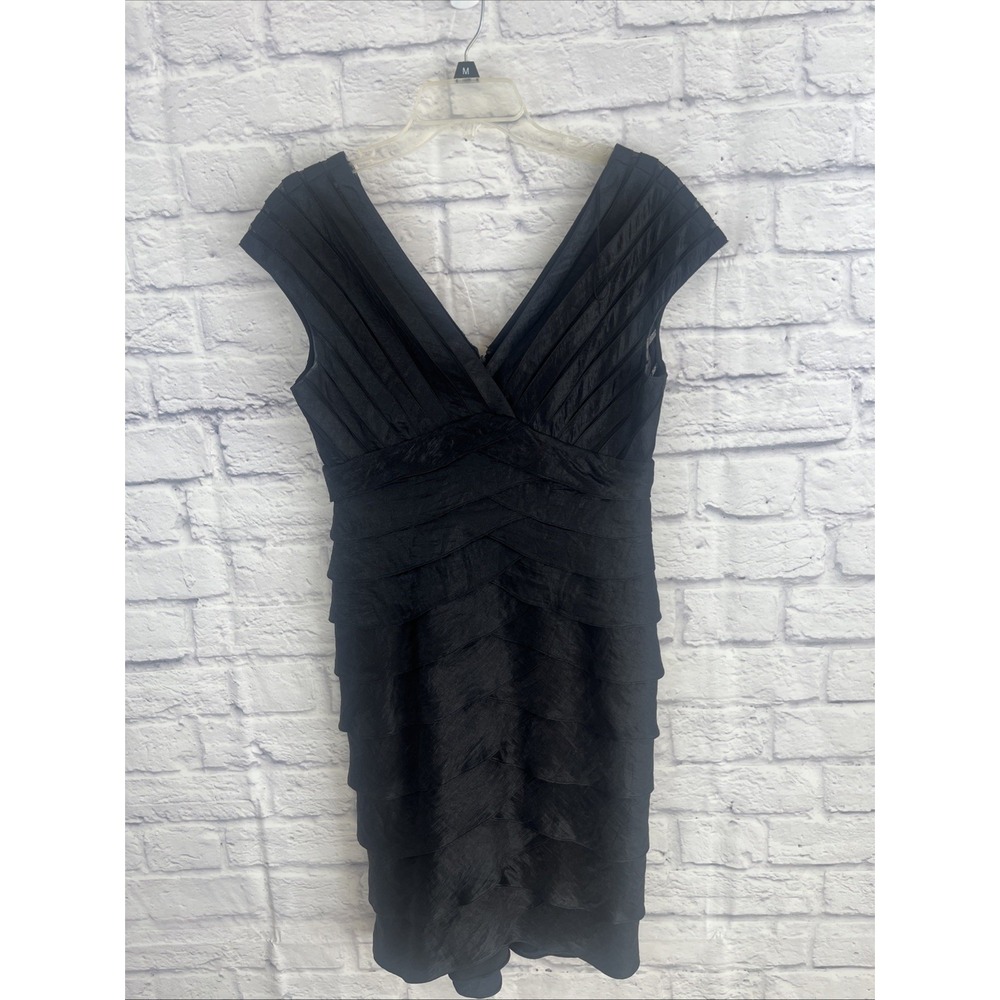 Adrianna Papell Black Dark Feminine Shutter Pleated Cocktail Dress Size 8